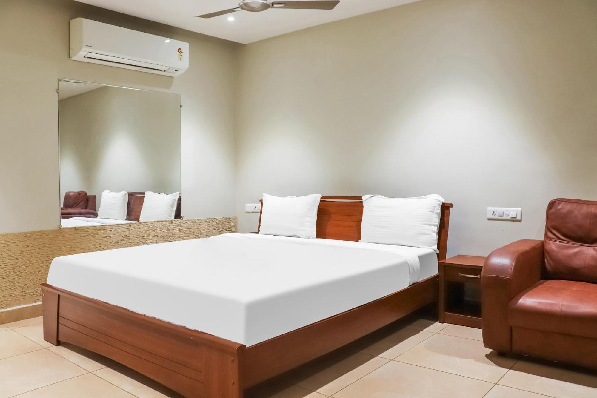 Hotel Collection O Kk Trends Vijayawāda Exterior foto