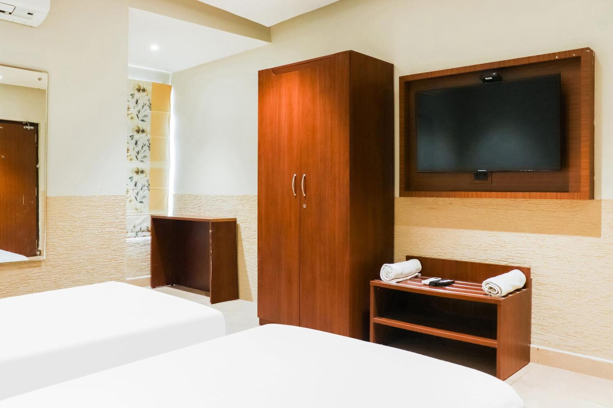 Hotel Collection O Kk Trends Vijayawāda Exterior foto